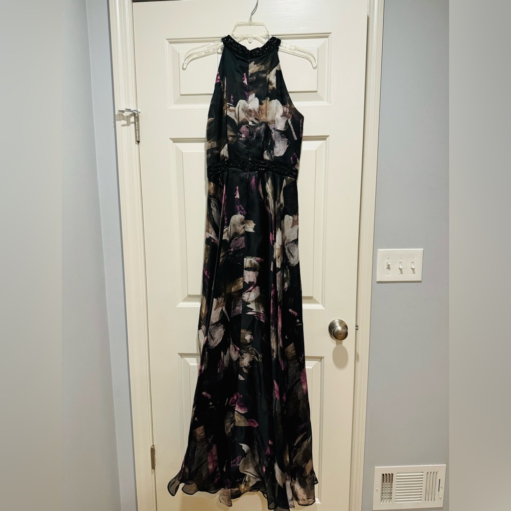 Carmen Marc Valvo Formal Dress